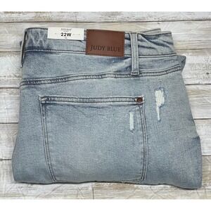 Judy Blue Women's Size 22W Mid Rise boyfriend Distressed Ripped Light Wash Jeans
